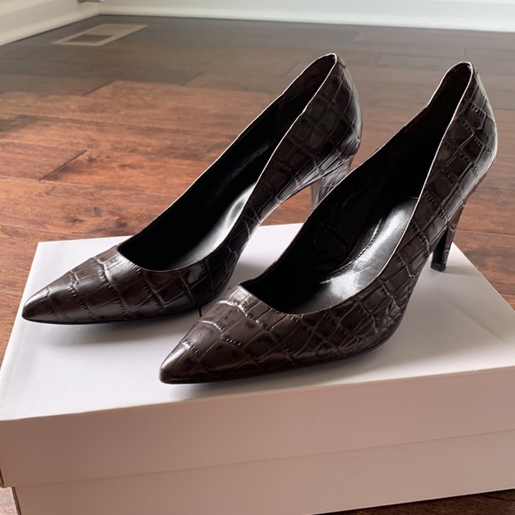 LOFT Laurie Black/Brown Pointy-Toe Croc Embossed Leather Pump Heels Size 6.5 - Picture 8 of 16